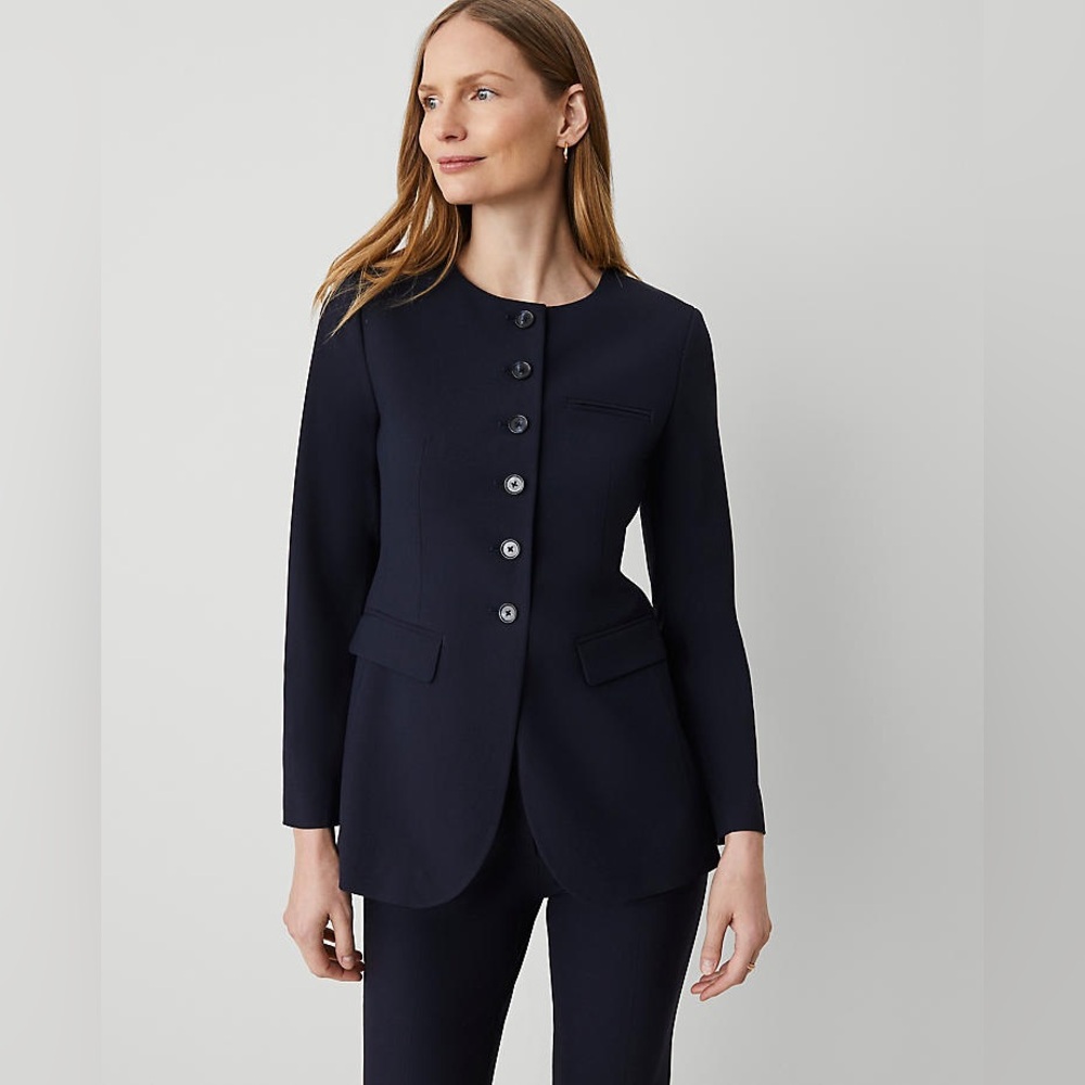 NWT Ann Taylor The Petite Curved Hem Jacket in Seasonless Stretch Navy Sz L
